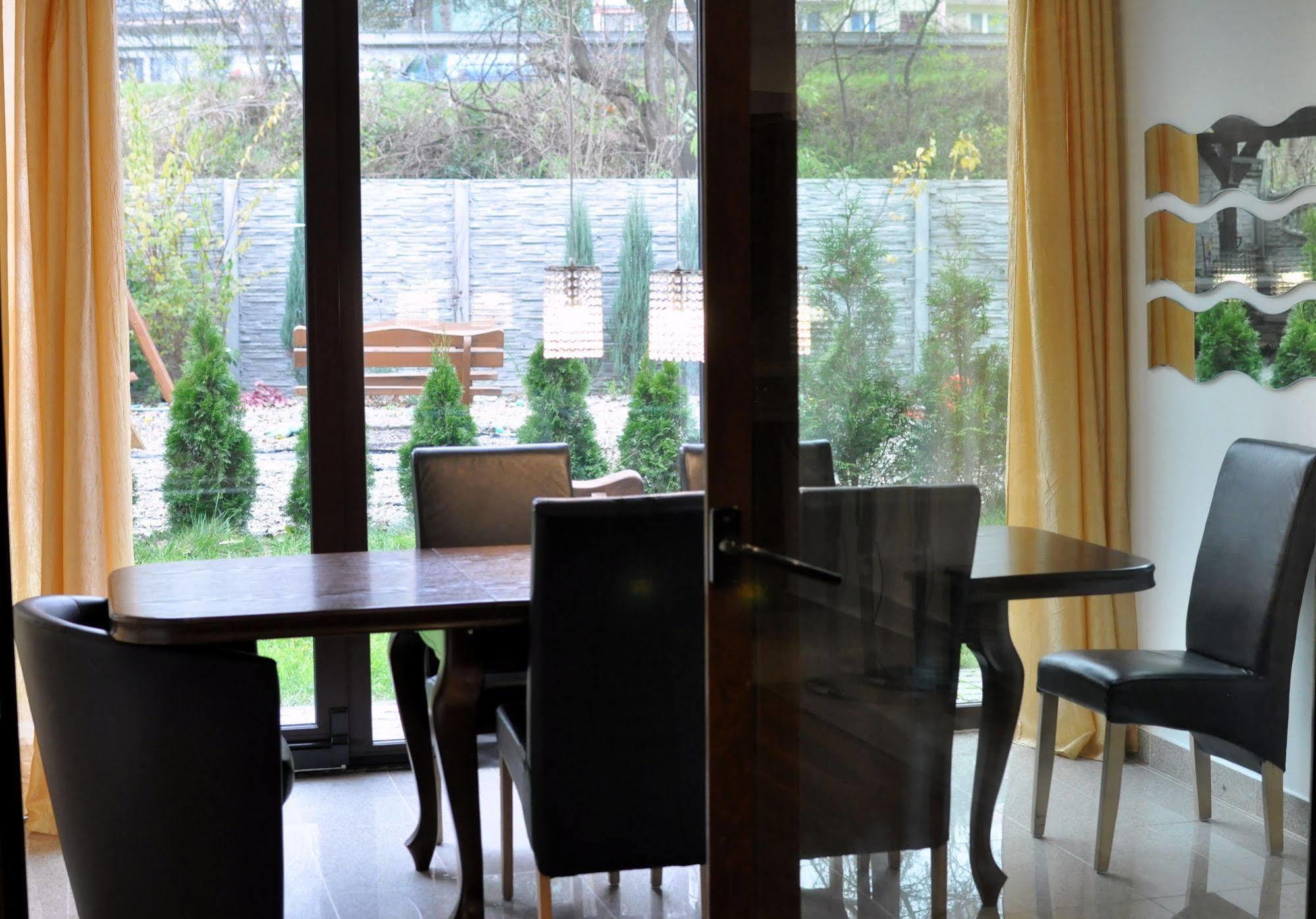 Rezydencja Wind Rose - Luxury Aparthotel กดัญสก์ ภายนอก รูปภาพ
